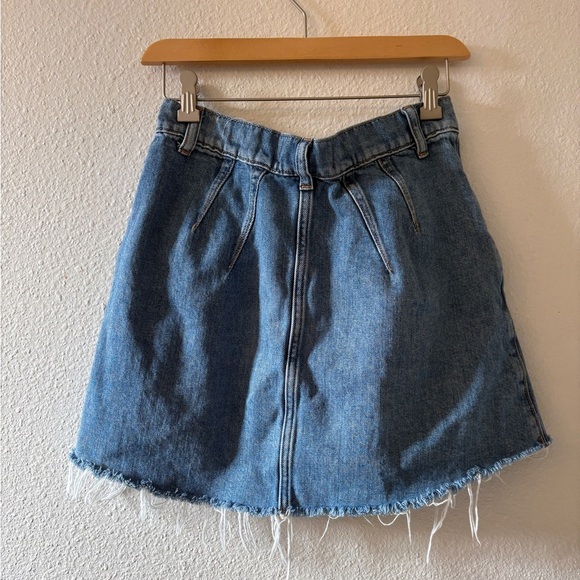 FREE PEOPLE | WE THE FREE Denim Fray Hem Jean Mini Skirt Women’s Size 27 (4) - Picture 2 of 5